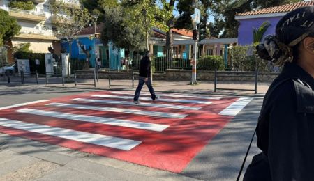 Ενισχύεται η ασφάλεια των πεζών στην Αγία Παρασκευή με νέες διαγραμμίσεις διαβάσεων